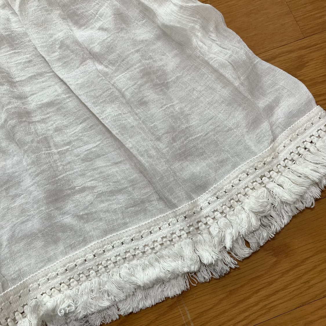 모리 화이트 테슬 롱스커트 상품이미지3