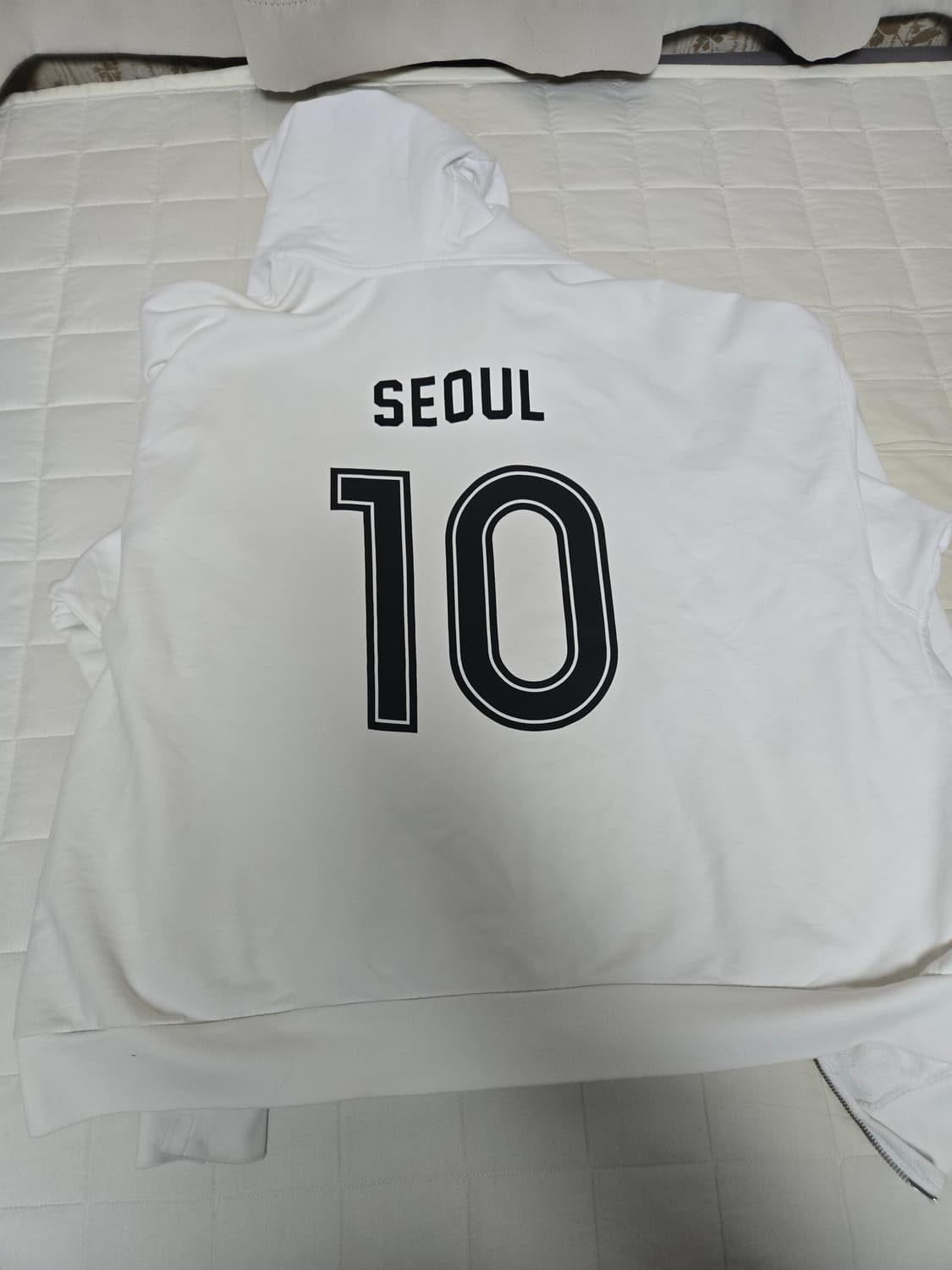 발렌시아가 사커 후드 집업 티셔츠 화이트 서울 싸커 후디 티 롱 슬리브 상품이미지4