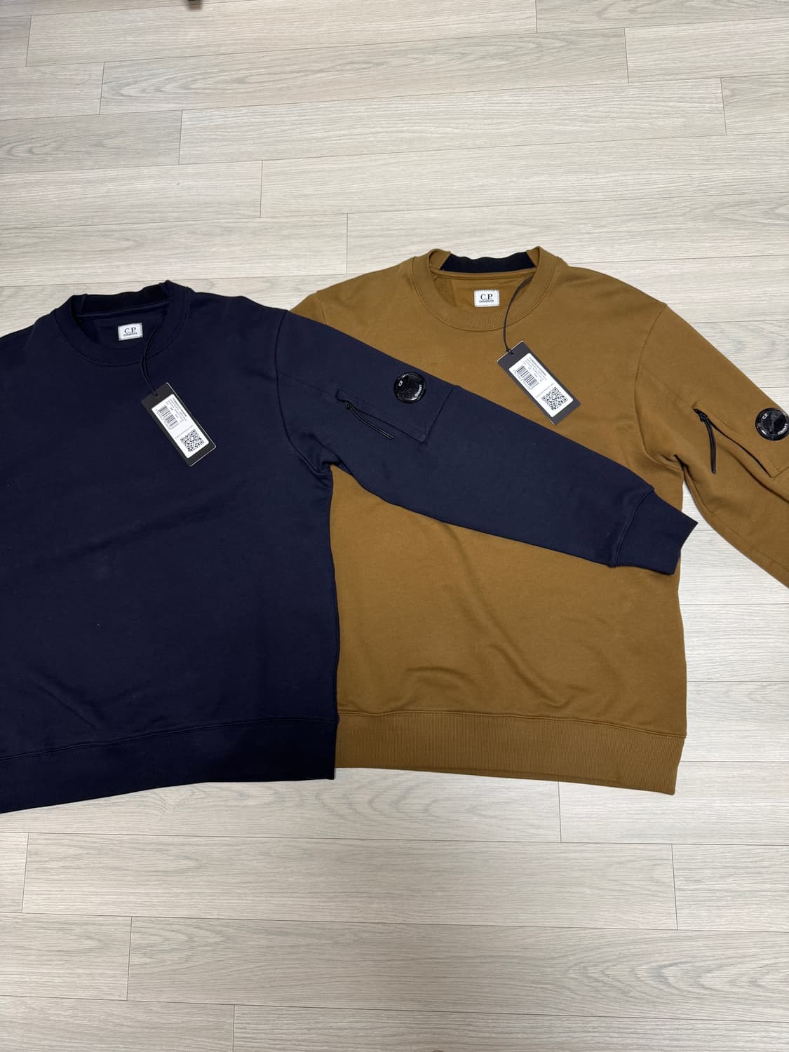 cp컴퍼니 다이애그널 맨투맨 M 상품이미지1