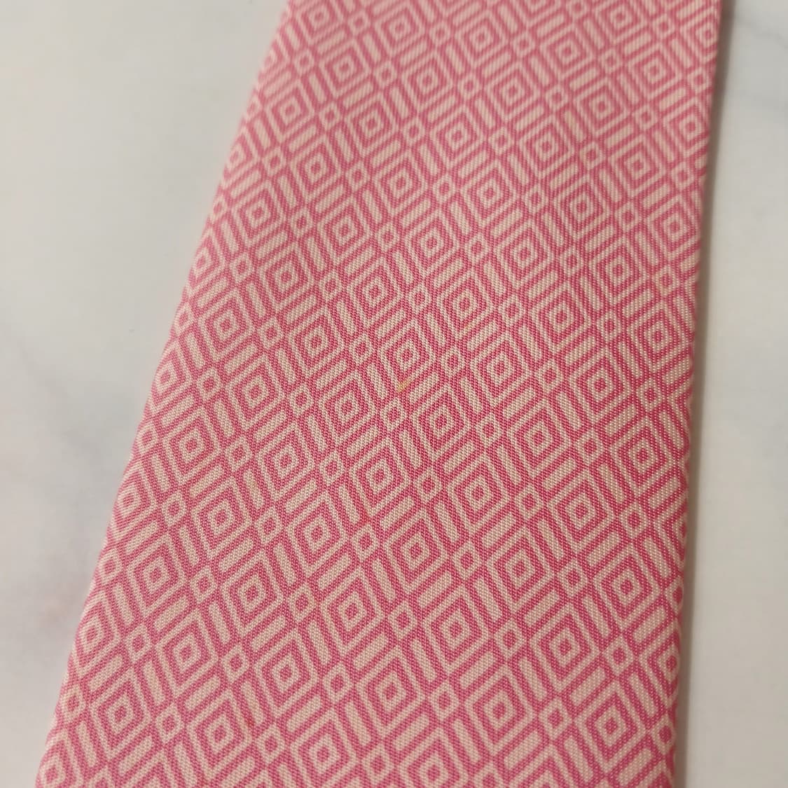 에르메스 실크 핑크 기하 패턴 넥타이 9.1cm B등급 E740
 상품이미지9