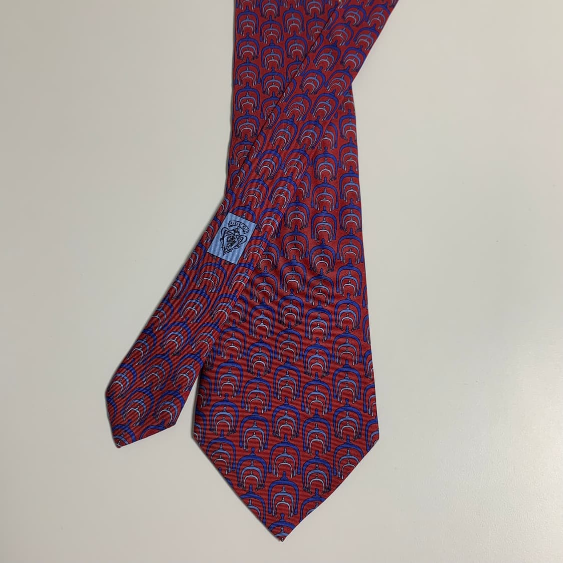 구찌(GUCCI) 명품넥타이 B+등급 미세이염 및 대검안감접힘 상품이미지3
