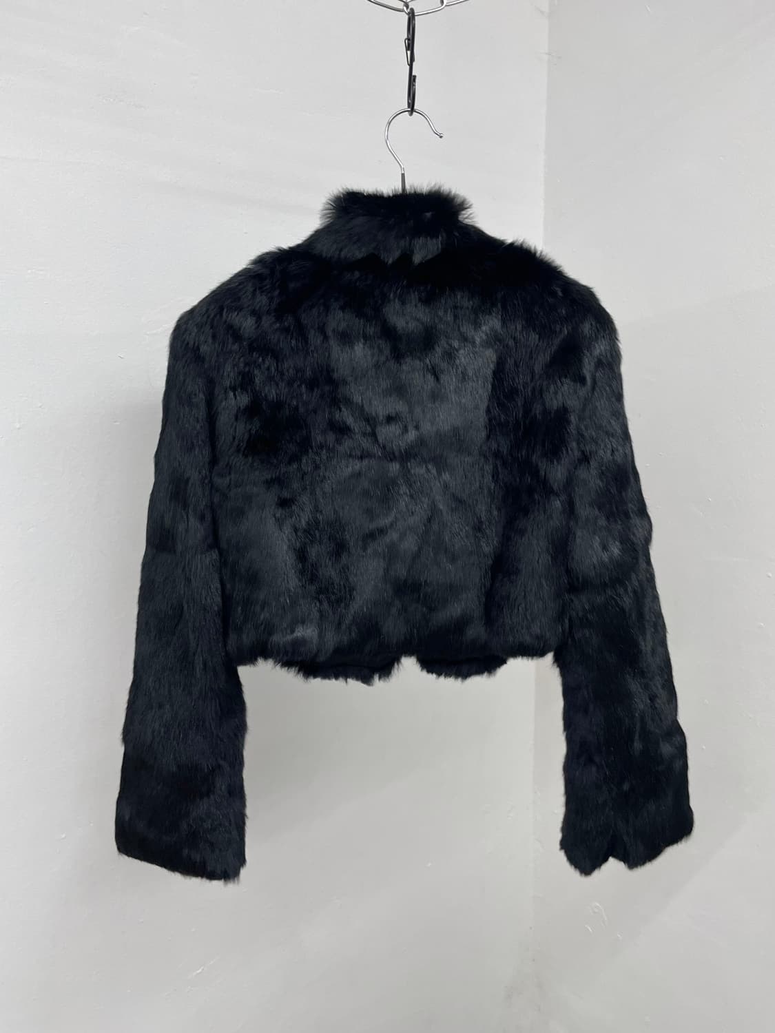 블랙 렉스 크롭 퍼자켓 상품이미지5