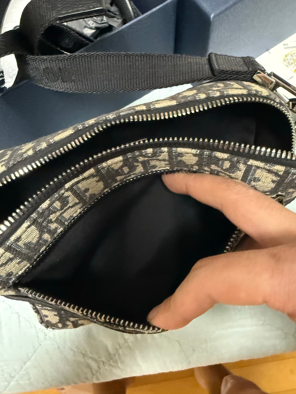 디올 오블리크 사파리 메신저백 상품이미지6