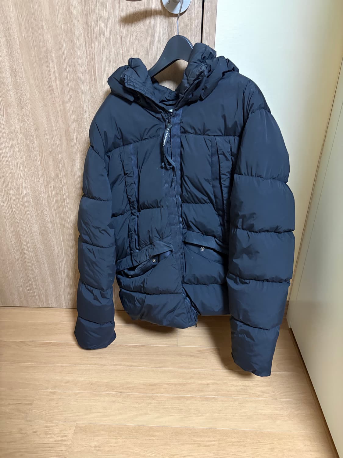 Cp컴퍼니 나일론 고글 패딩 100 상품이미지6