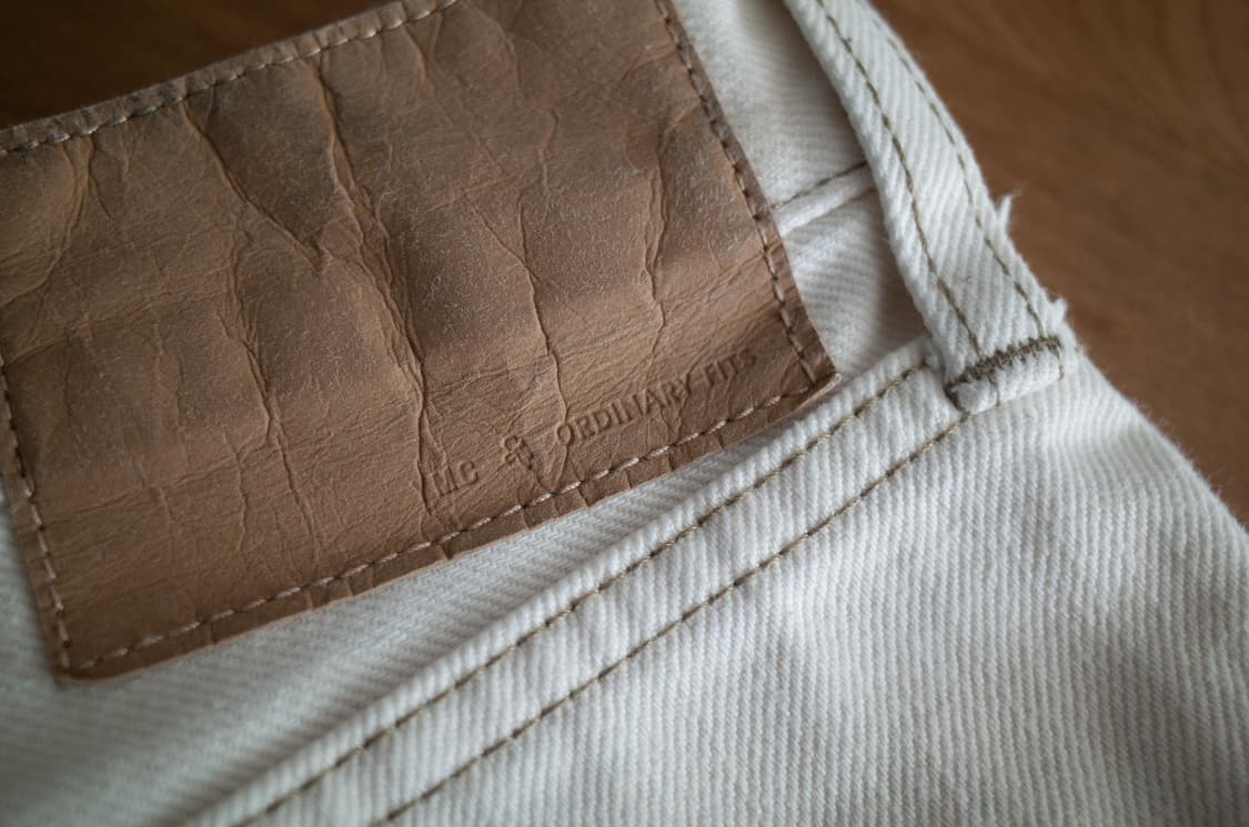 ymc x ordinary fits 페인팅 크림진 상품이미지6