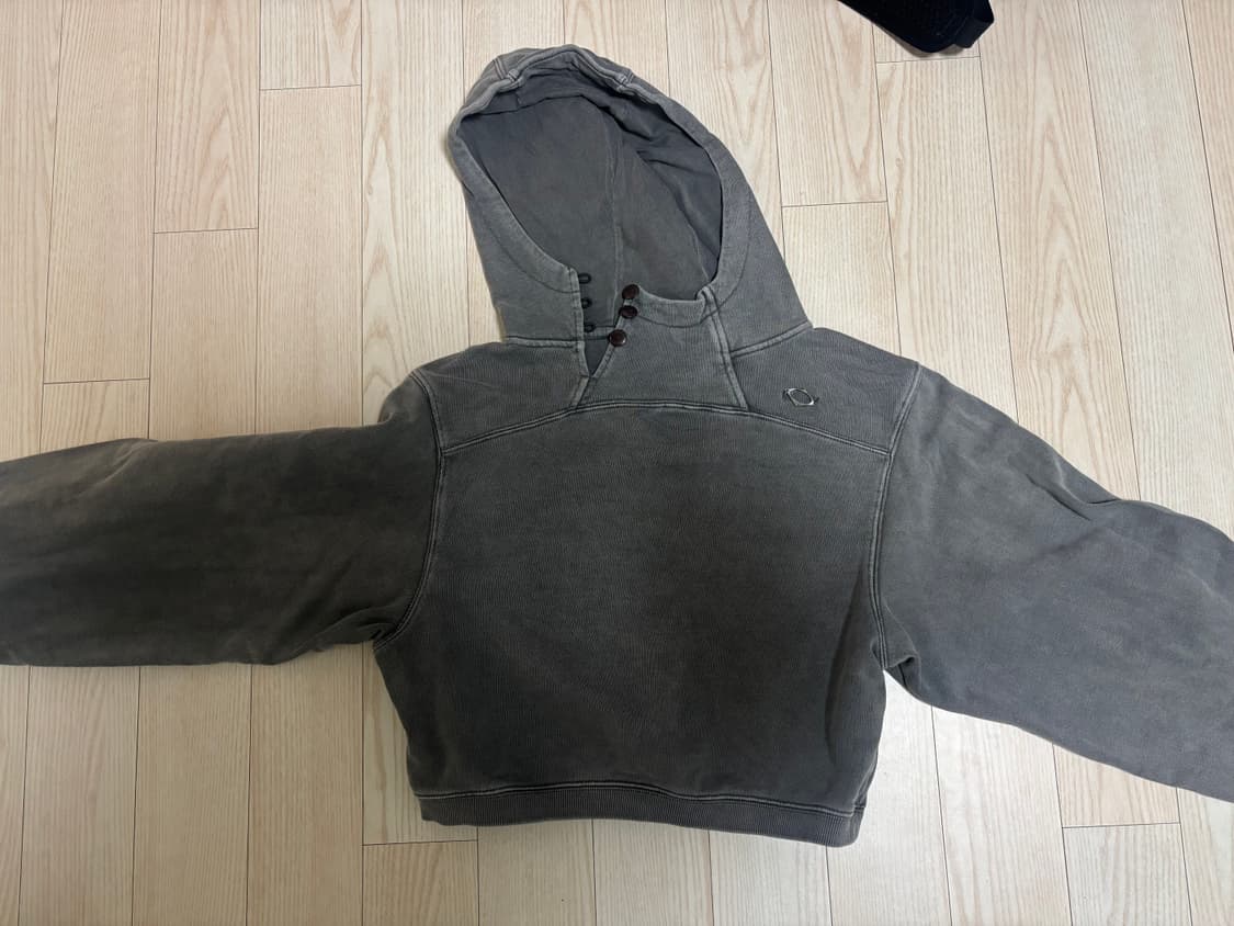 미스치프 사이드 버튼 업 크롭 후드 워시드 차콜 M 상품이미지3