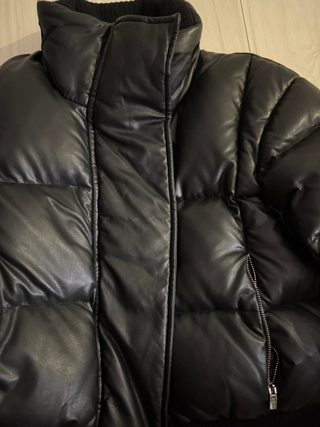 Givenchy 숏패딩 블랙 kids 14y 정품 상품이미지8