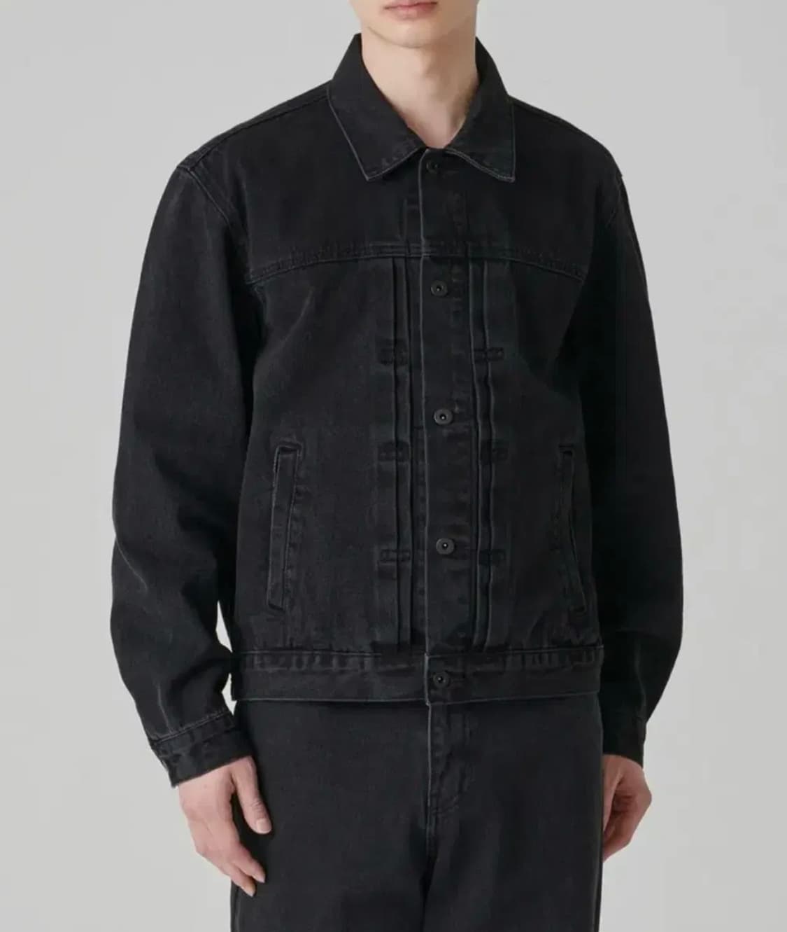 무신사 스탠다드 릴렉스드 플리츠 데님 트러커 재킷 워시드 블랙 [M] 상품이미지2