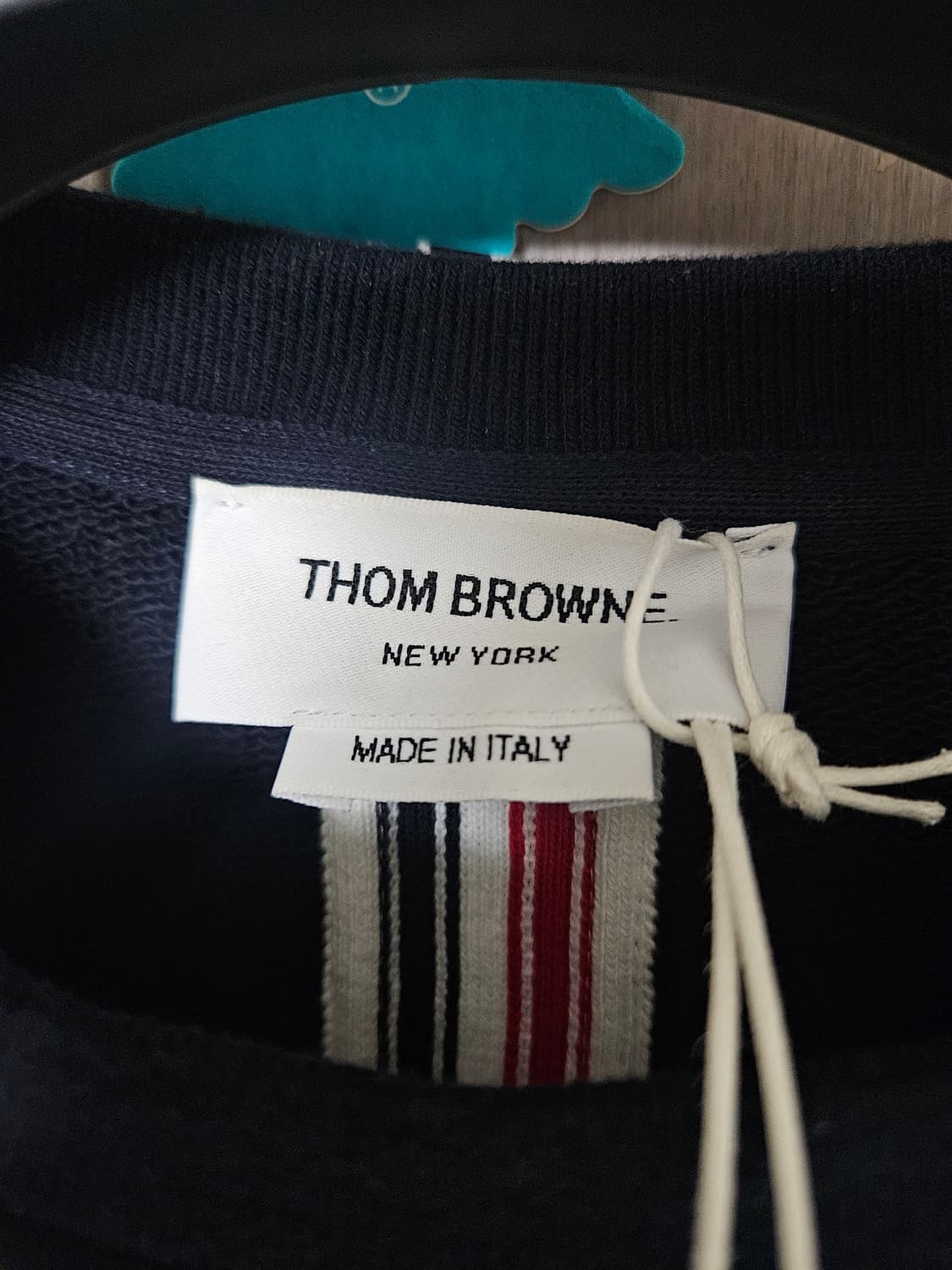 (새상품급) 톰브라운 네이비 백 삼선 맨투맨 3사이즈(105) 상품이미지5