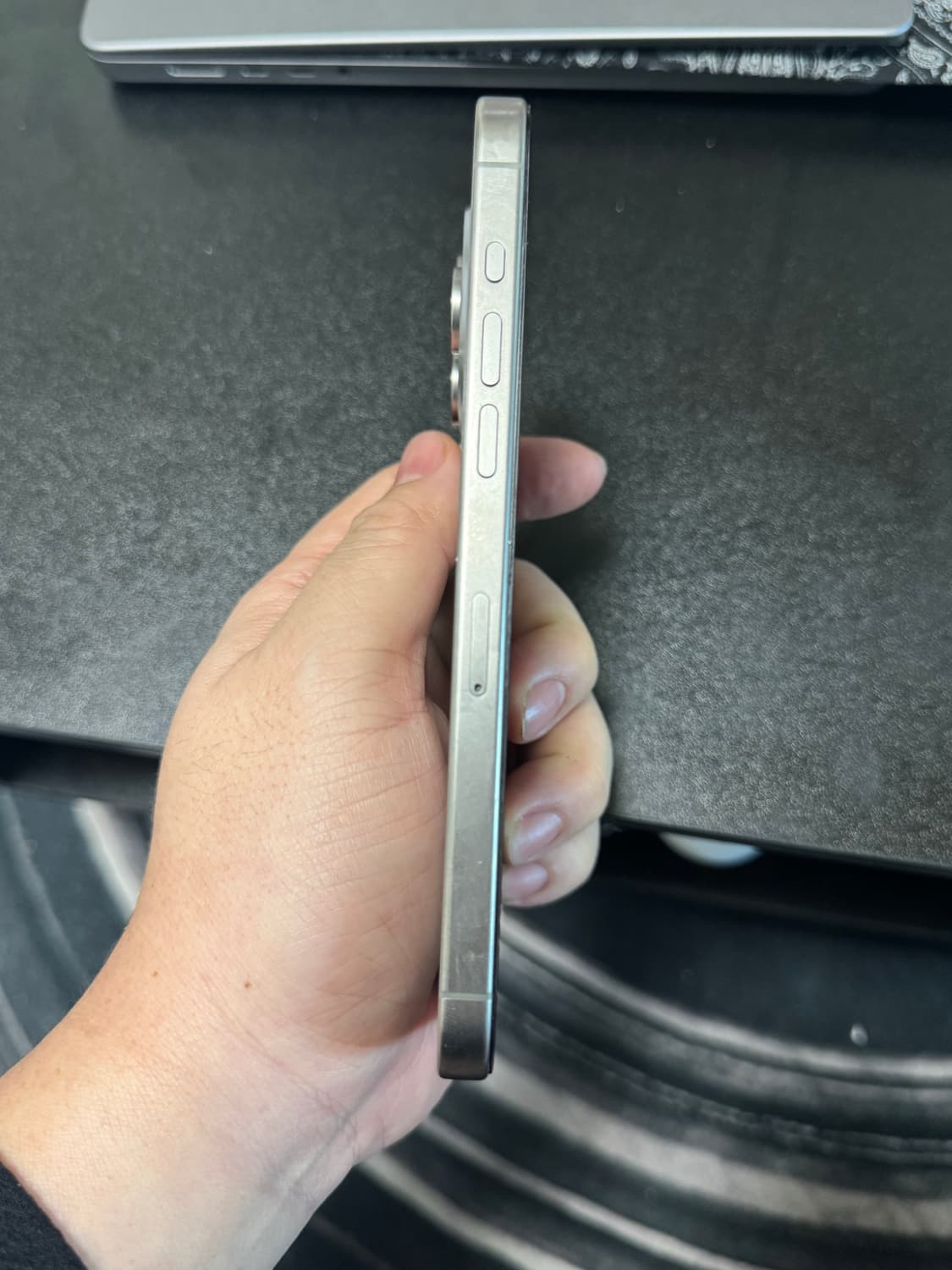 아이폰15프로맥스 256기가 네츄럴티타늄 상품이미지3