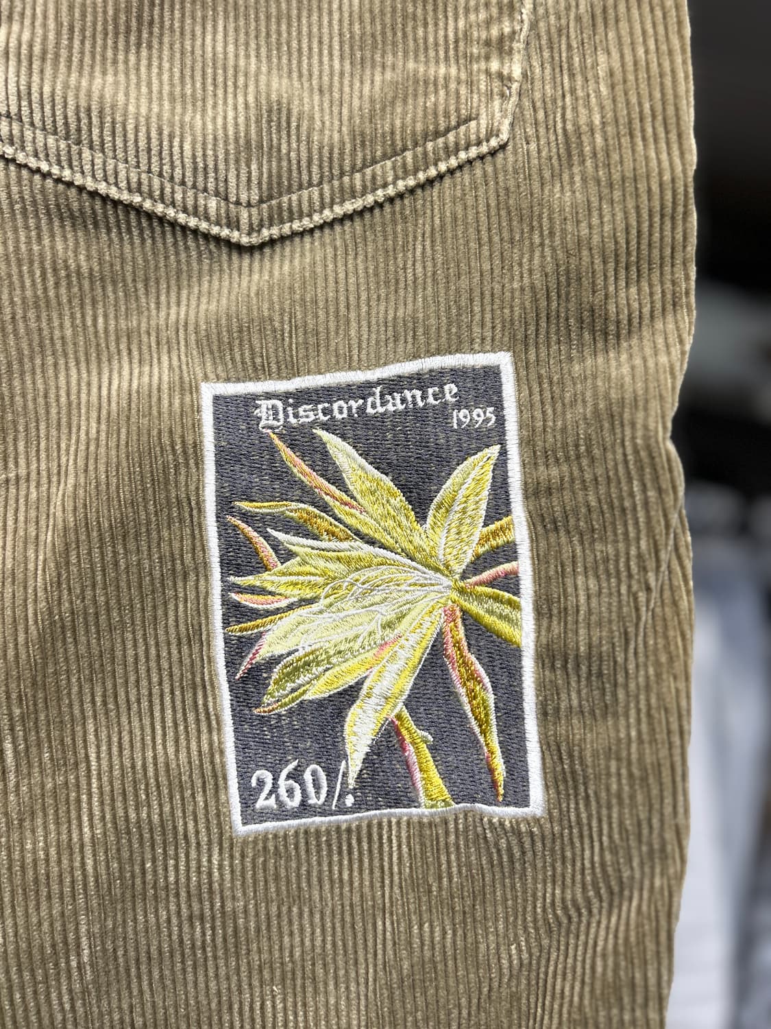 칠드런오브 더 디스코댄스 코듀로이 자수 패치 업사이클 리메이크 반바지 2 상품이미지5