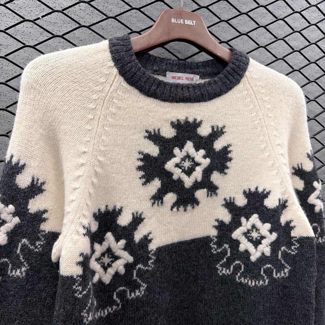 에스닉 패턴 울니트 스노우 플레이크 엠보싱 디테일 상품이미지4