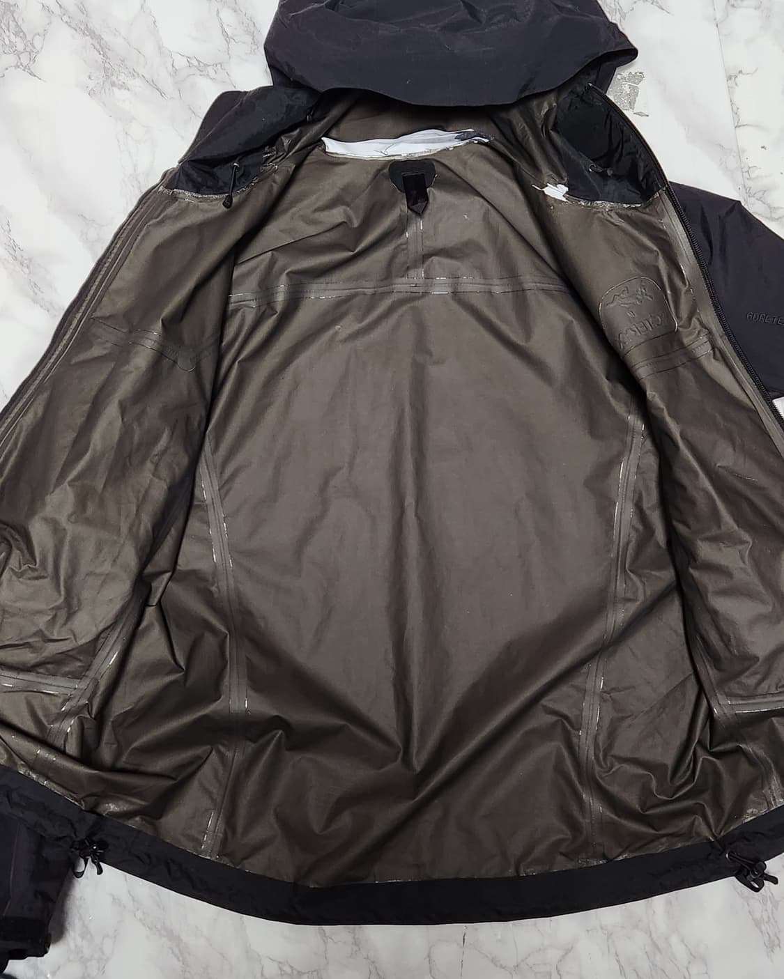 아크테릭스 베타 LT 고어택스 바람막이 블랙 자켓 상품이미지6