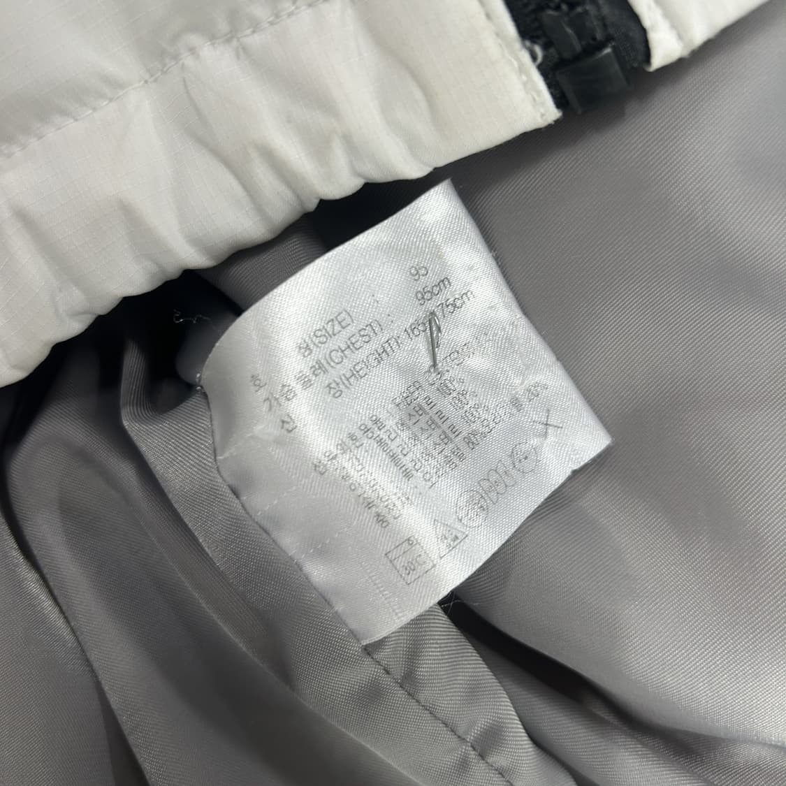 나이키 올드스쿨 화이트 패딩 점퍼 m 상품이미지3