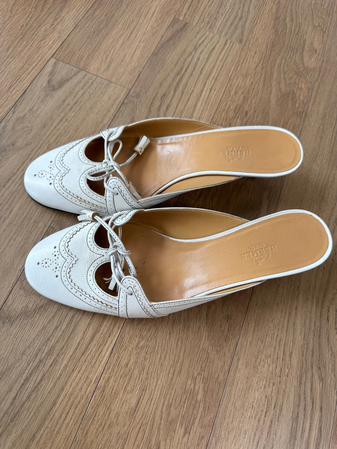 [에르메스] 화이트 브로그 뮬 키튼힐 38 상품이미지2