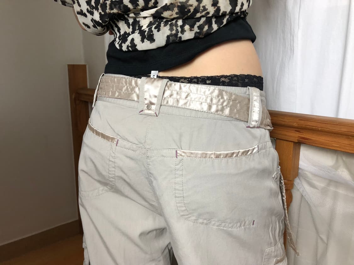 EDWIN / V Satin Belted Cargo Capris 상품이미지8