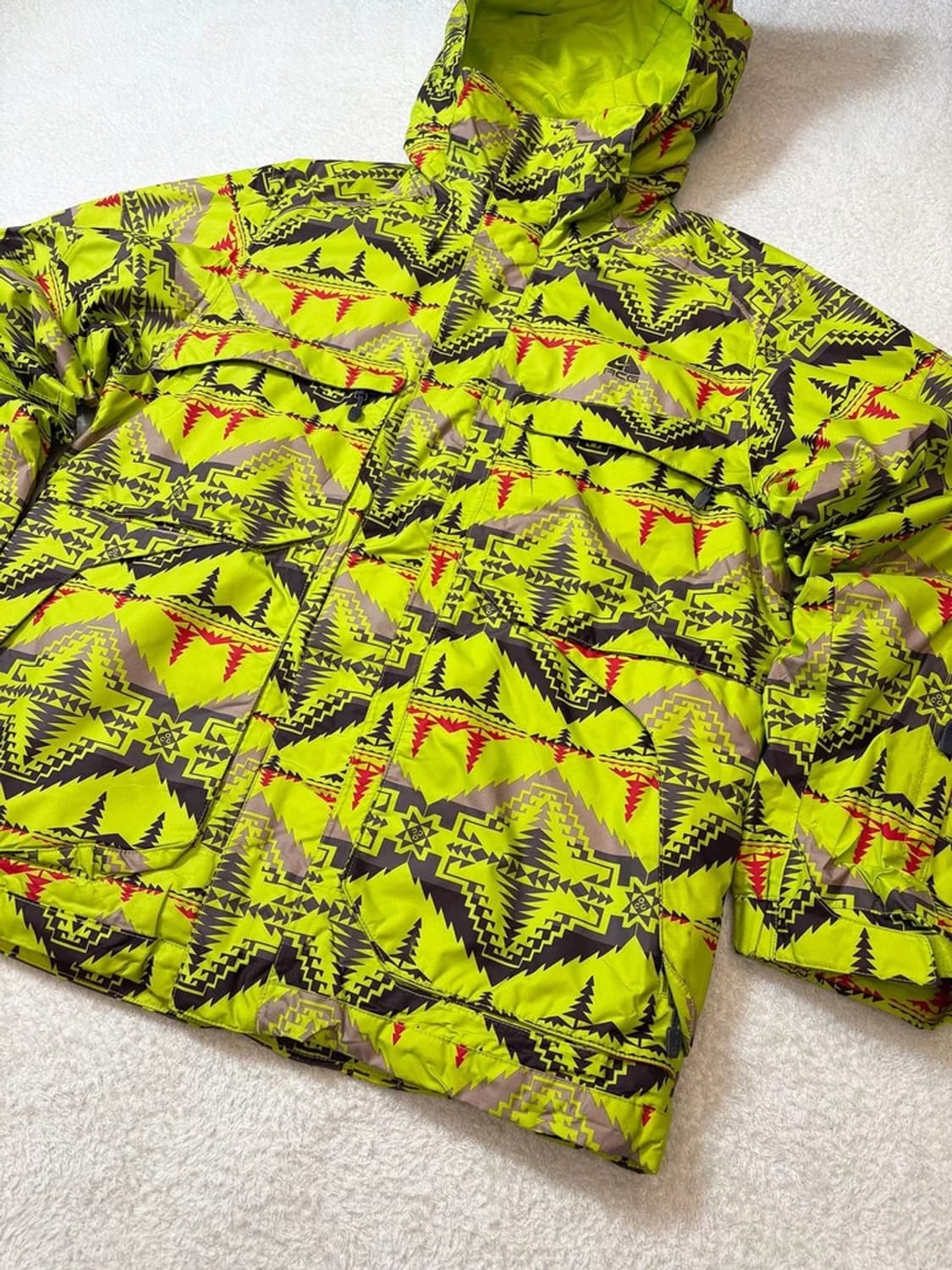 나이키 ACG 00's 패턴 푸퍼 자켓 PN6076 상품이미지3