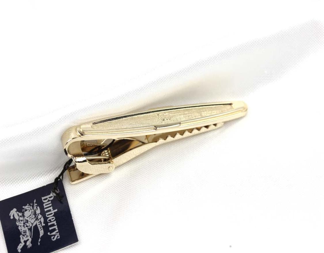 버버리 미사용 S등급 5.2cm 남자 명품 넥타이핀 상품이미지3