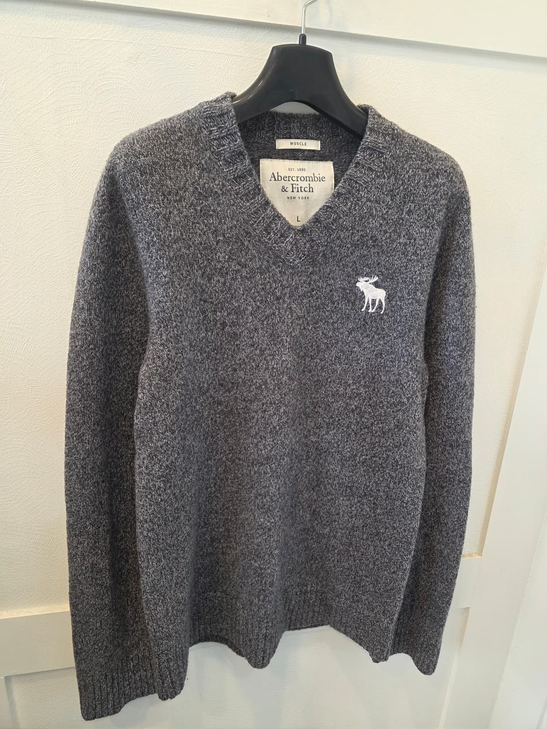 아베크롬비 그레이 머슬 핏 브이넥 니트 L 상품이미지2