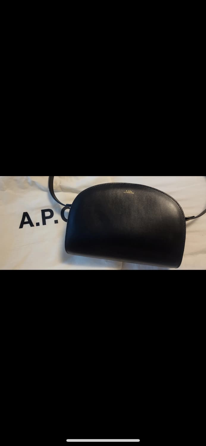 A.P.C 아페쎄 하프문 백  상품이미지2