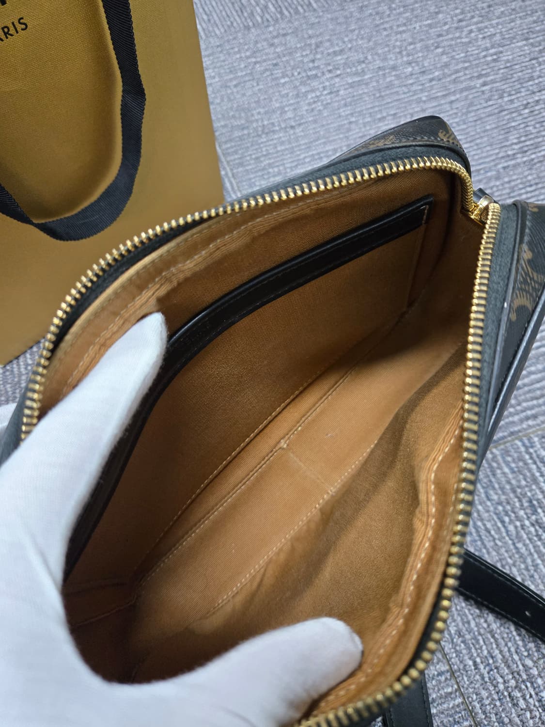 [특가][정품] 셀린느 트리오페 메신저백 상품이미지6