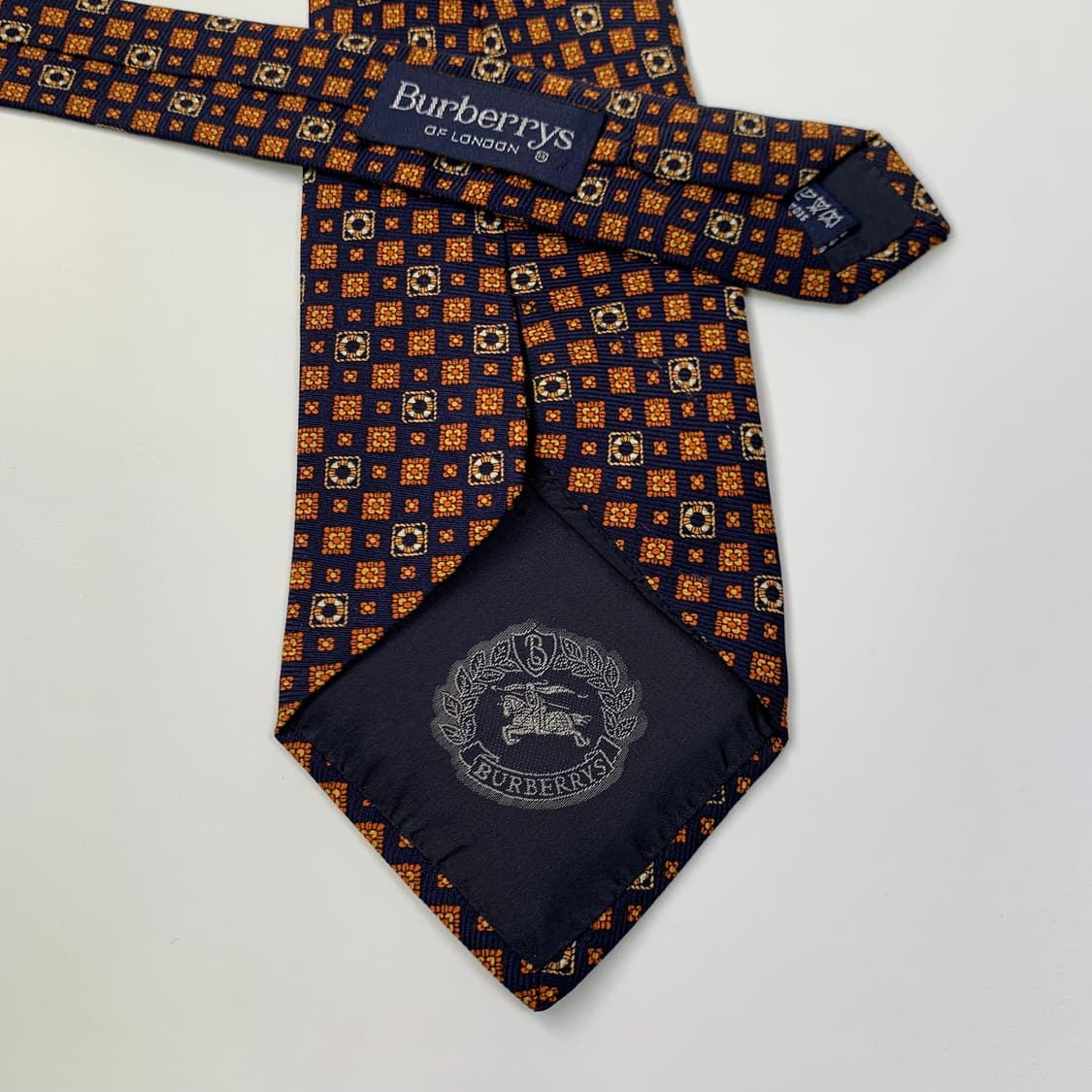 버버리(BURBERRY) 기하학적패턴 클래식 명품넥타이 A+등급 상품이미지6