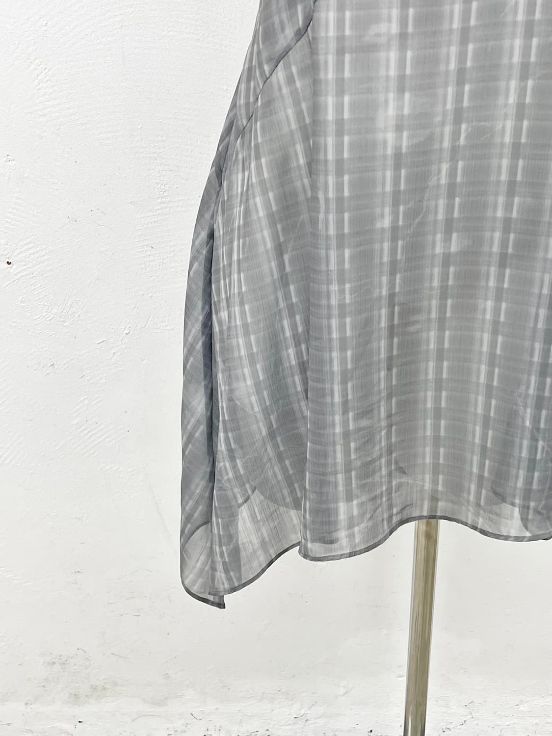 인사일런스 우먼 체크 레이어드 언발 원피스 상품이미지3