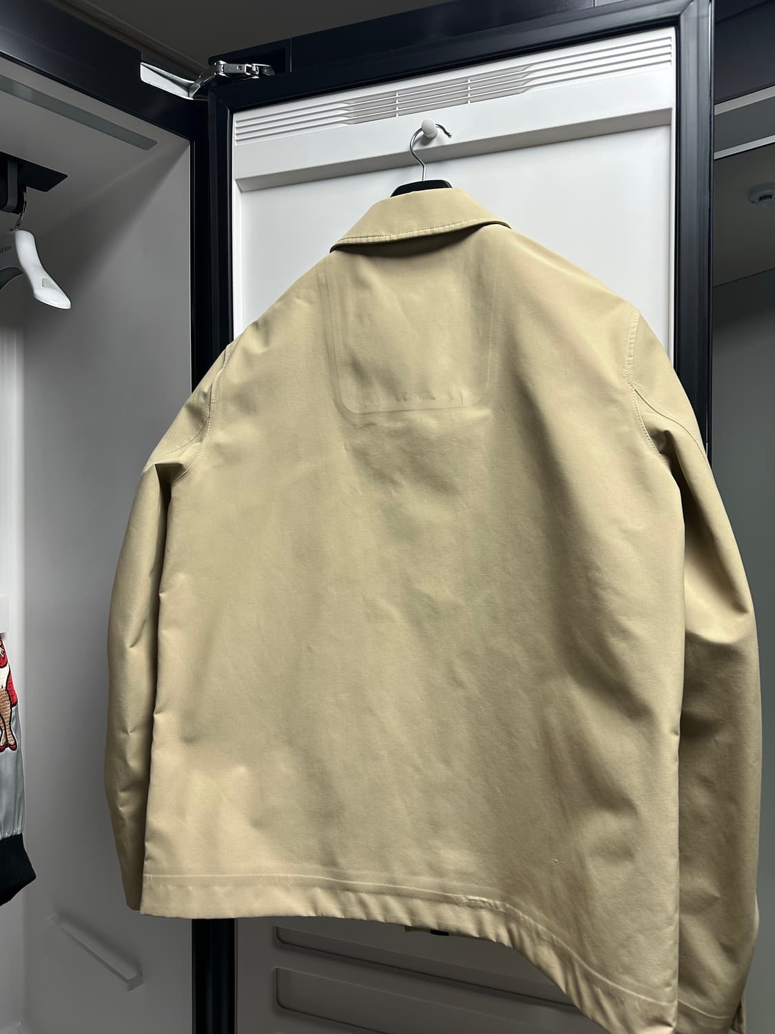 버버리 남성 베이지 자켓 판매합니다. 상품이미지2