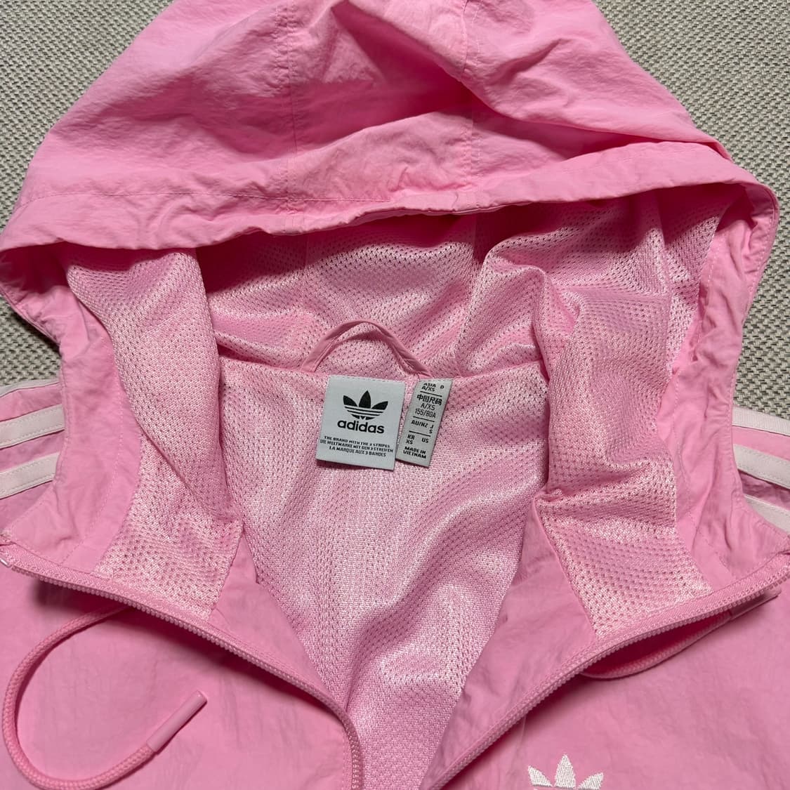 아디다스 오리지널 로고 바람막이 상품이미지2