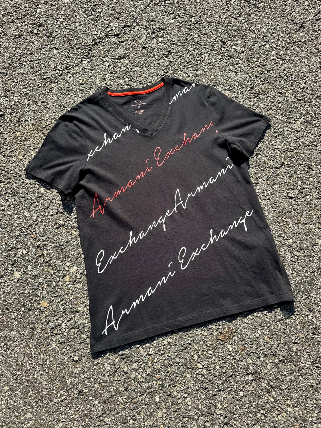 Armani Exchange – Logo V-Neck T-Shirt 상품이미지1