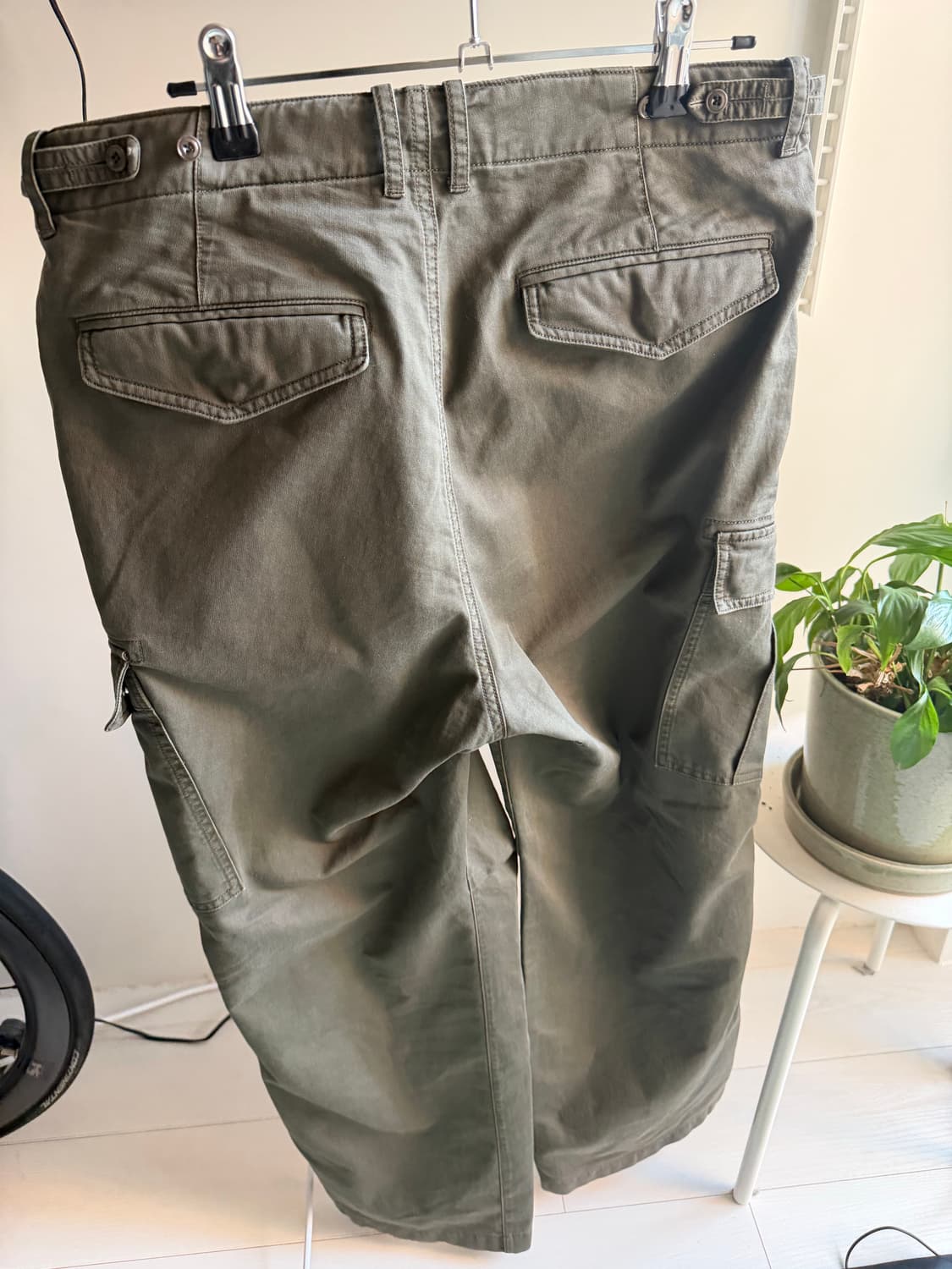 포터리 카고 팬츠 카키 2사이즈 판매합니다 상품이미지2