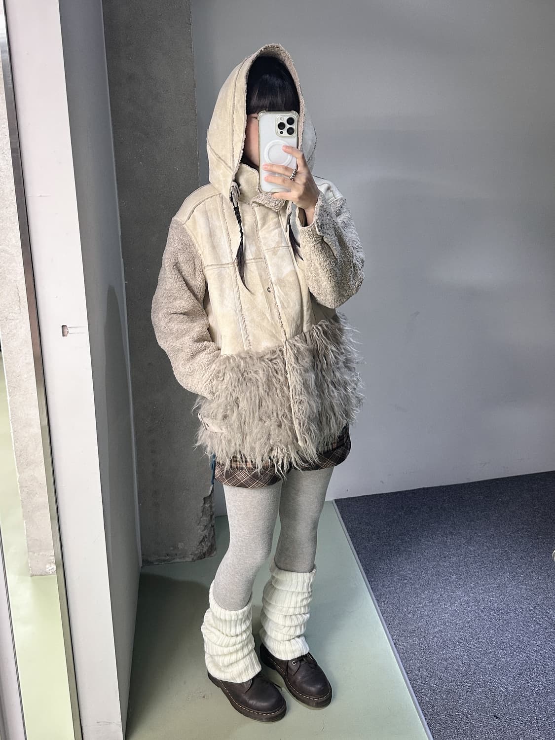 grayish beige fur hd mustang 상품이미지1