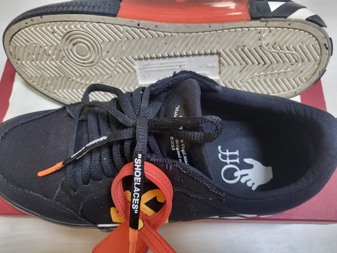 오프화이트 블랙 스니커즈 41 상품이미지4