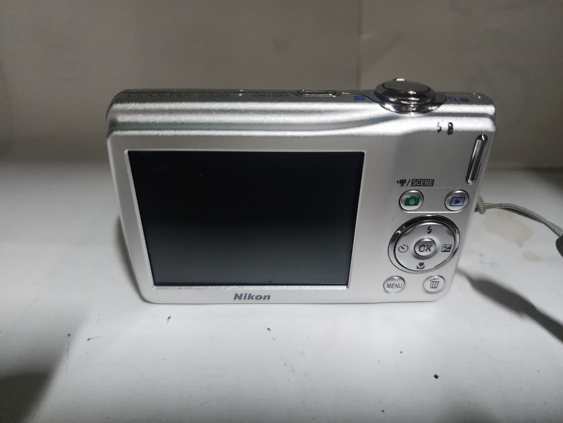 니콘 쿨픽스 S220 실버 1000만화소 카메라 상품이미지2