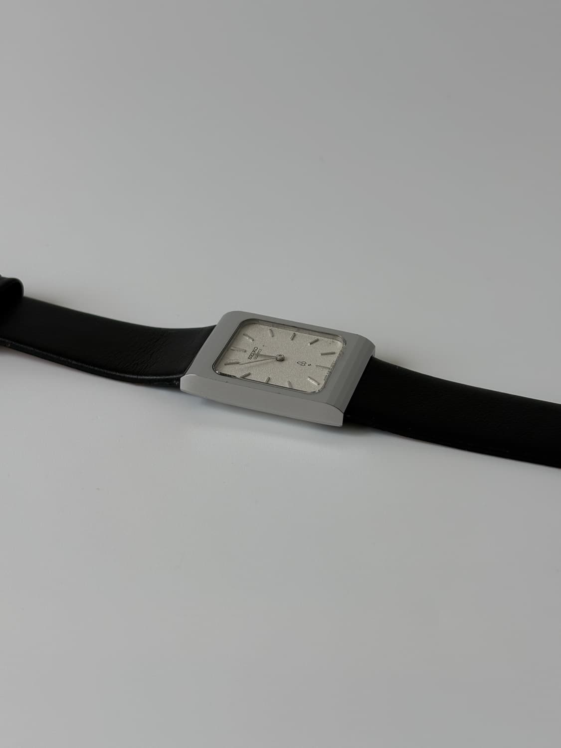 세이코 1970년대 텍스처 다이얼 실버 스퀘어 쿼츠 남성 상품이미지5