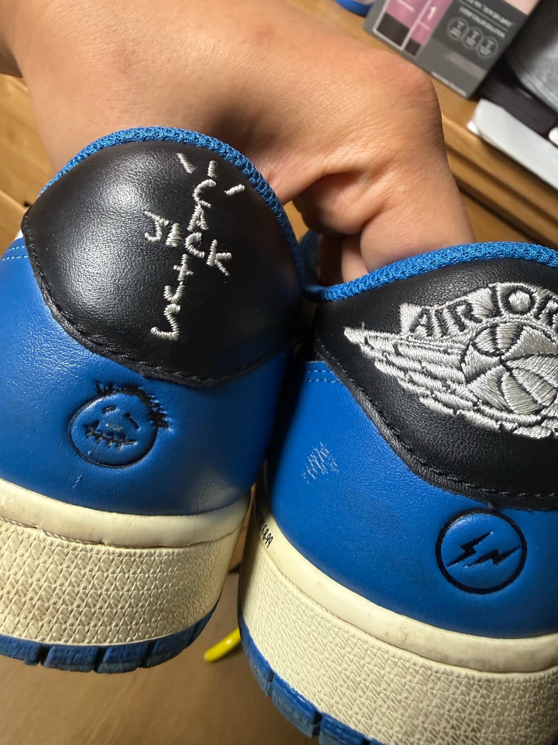 나이키 조던1 트래비스 스캇 프라그먼트 로우 280 상품이미지2