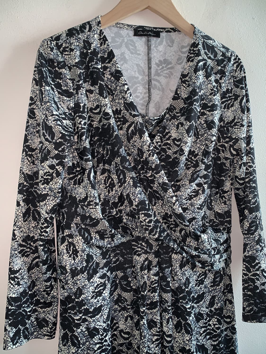 Black rose v neck wrap dress 상품이미지4