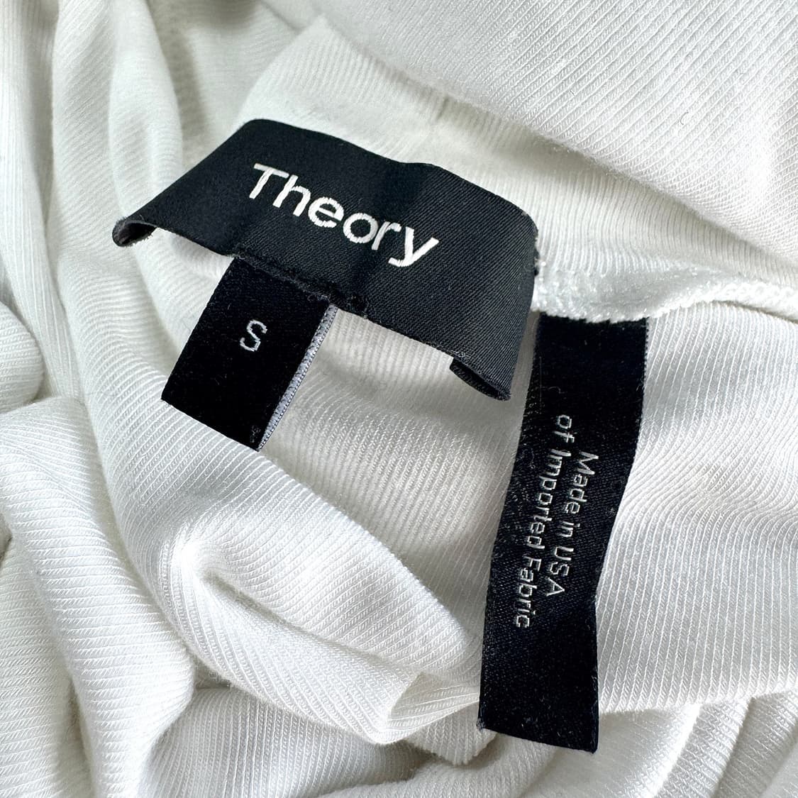 띠어리 슬리브리스 터틀넥 탑 상품이미지2