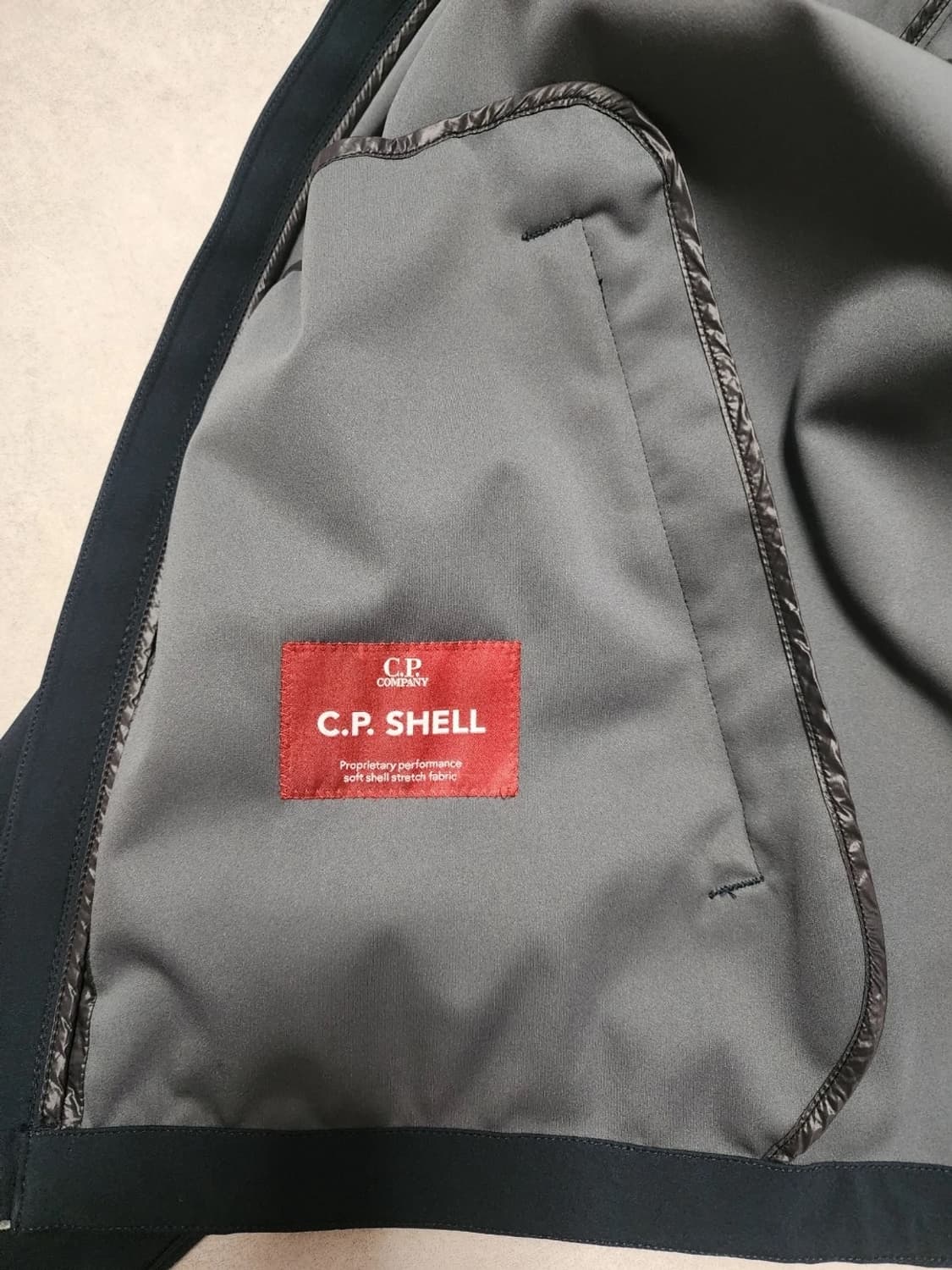 cp 컴퍼니 렌즈 자켓 상품이미지4