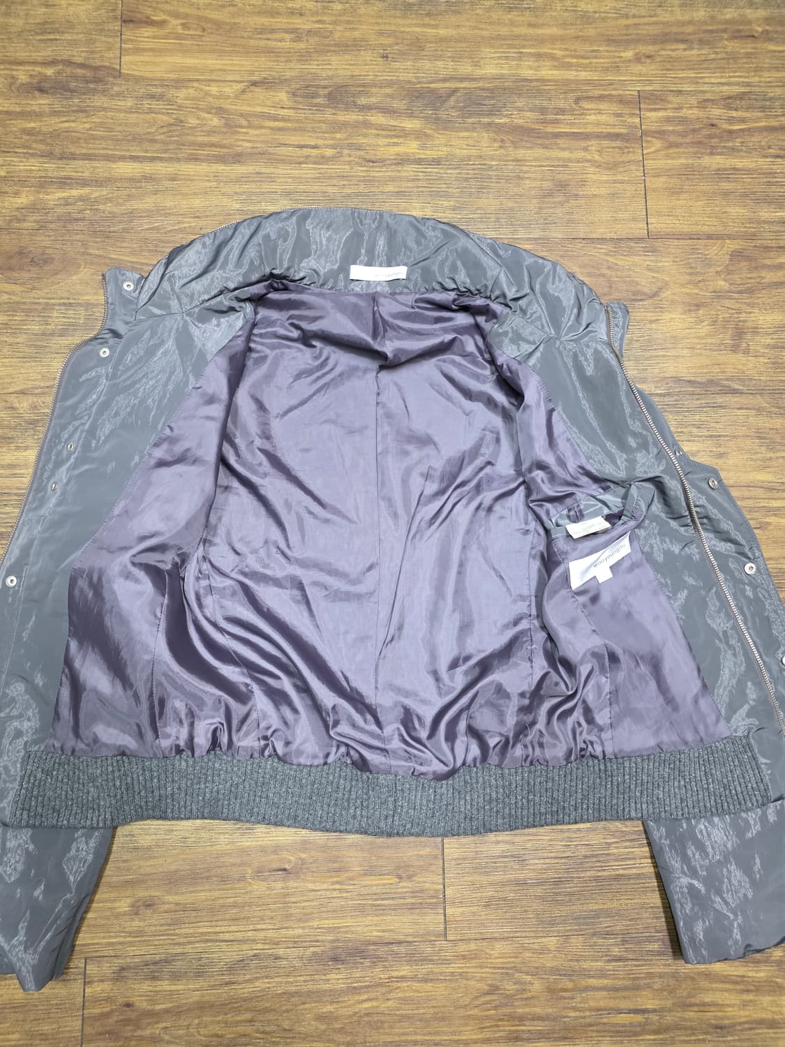 우영미 하이넥 글로시 집업자켓  상품이미지8