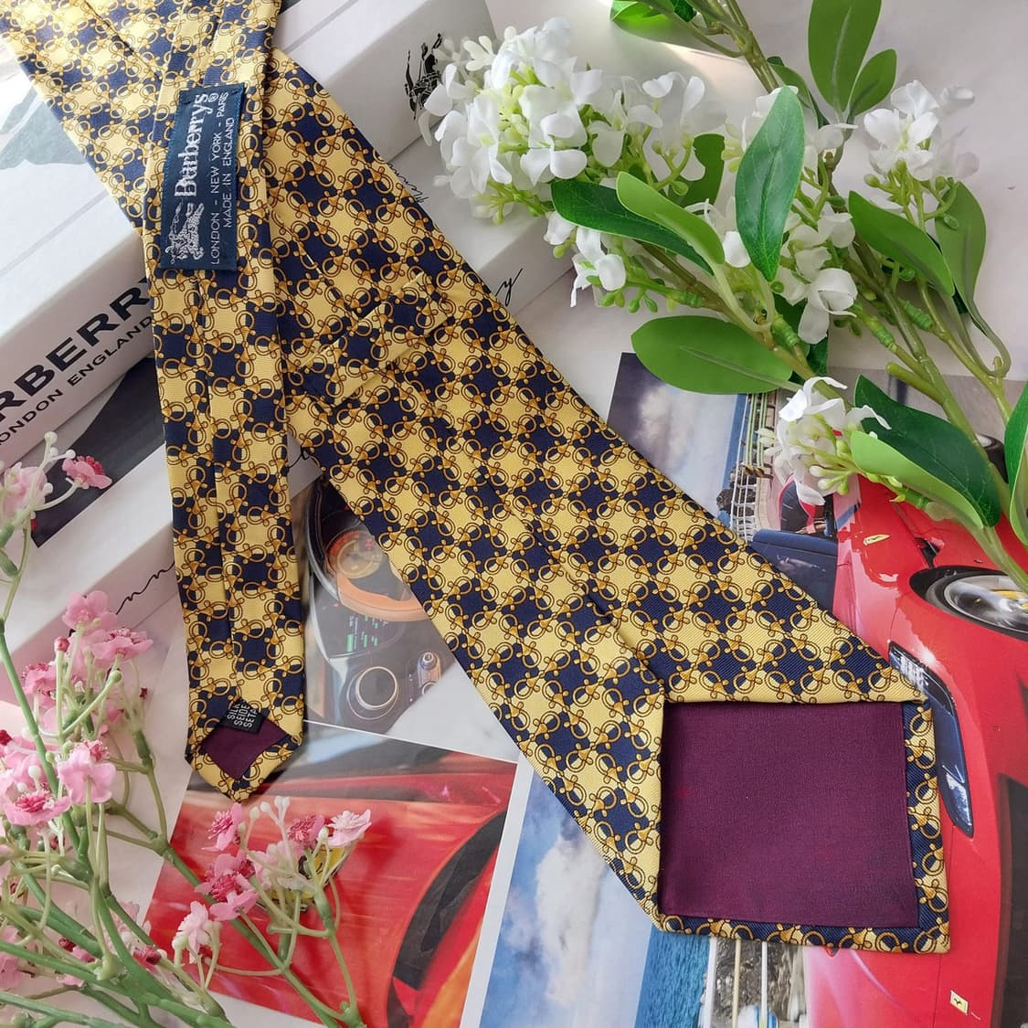 버버리 실크 골드&네이비 패턴 넥타이 9.4cm A+등급 K1805
 상품이미지6