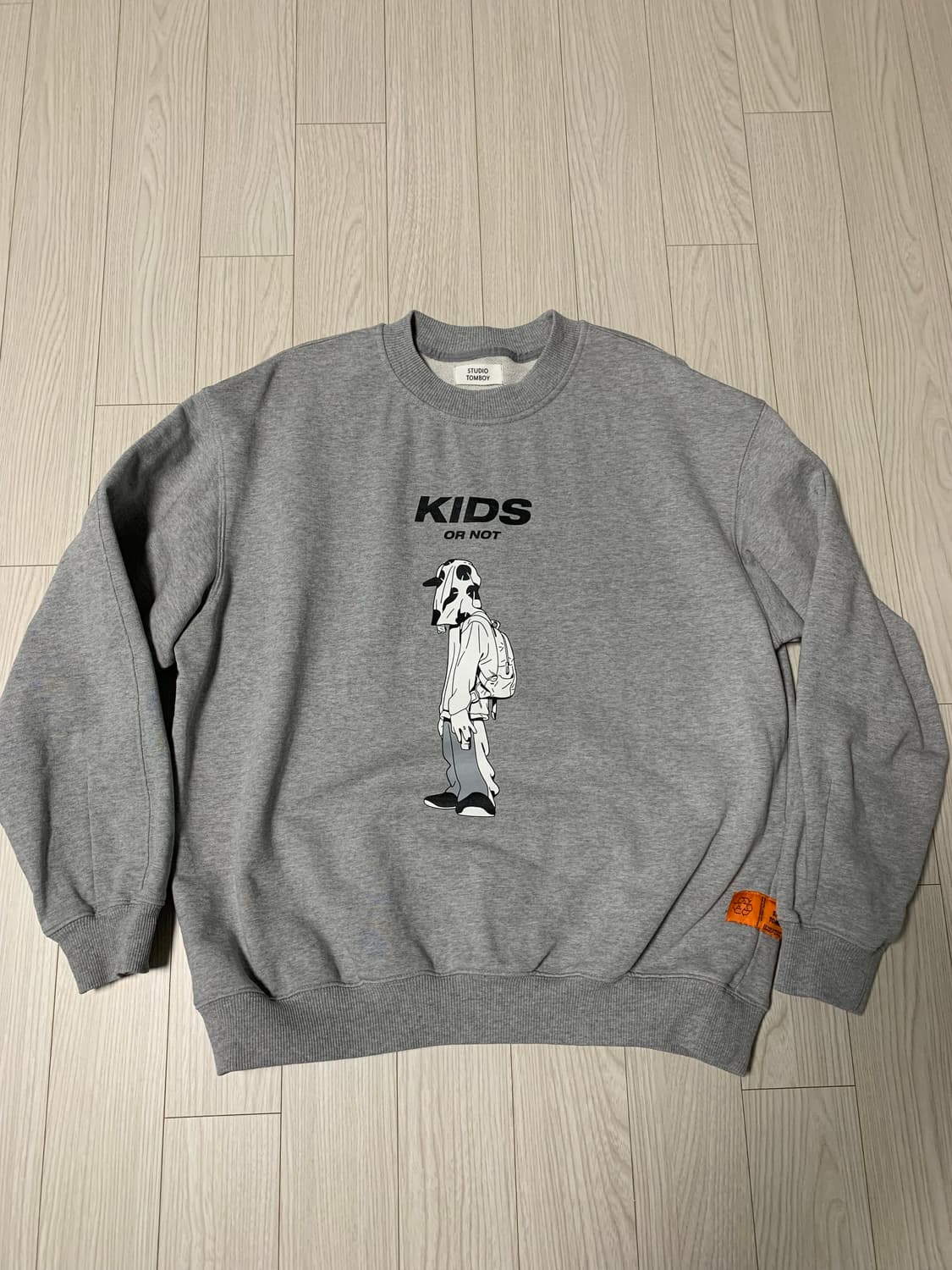 스튜디오 톰보이 KIDS 그래픽 맨투맨 티셔츠 상품이미지1