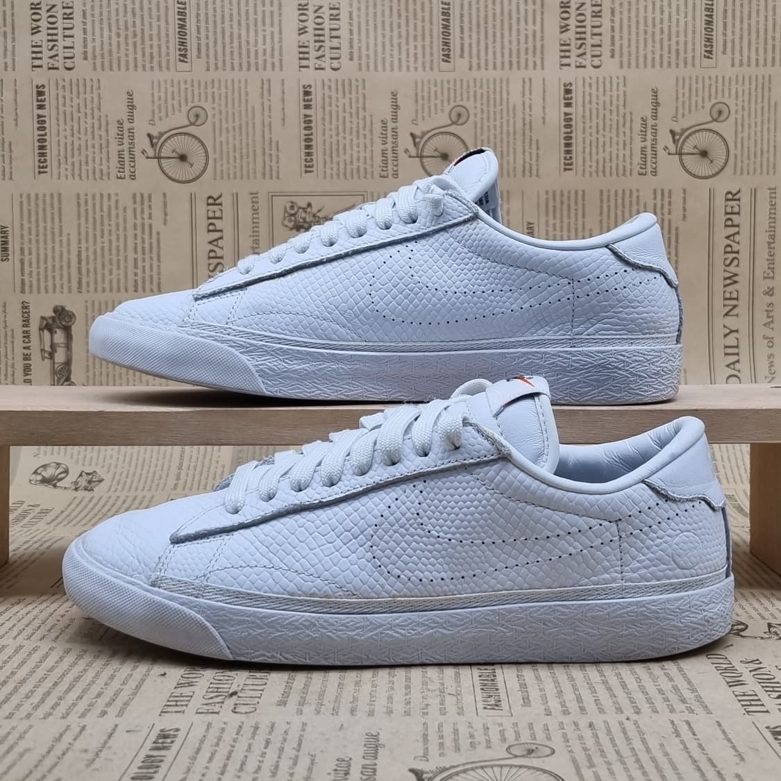 나이키 X 프라그먼트 에어줌 테니스 240 상품이미지1