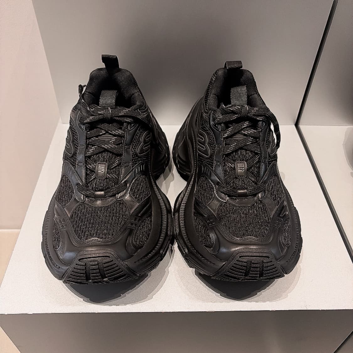 (정품/새상품)BALENCIAGA 발렌시아가 남성 10XL 스니커즈 블랙 상품이미지3