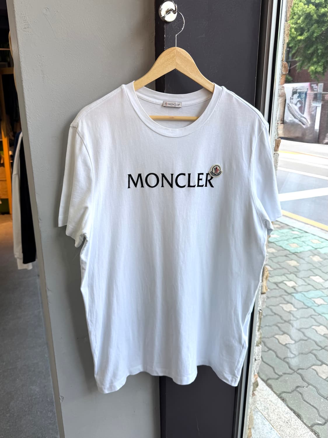 100~105/ 몽클레어 더블로고 스크립트 반팔  상품이미지4