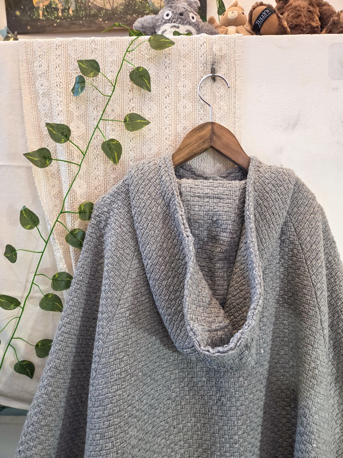 그레이 토글 버튼 케이프 코트 상품이미지8