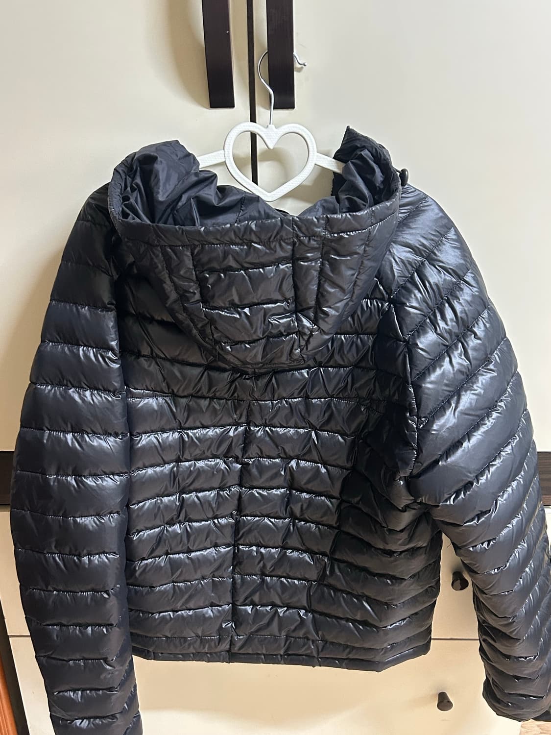 노매뉴얼 경량패딩 유광 블랙 상품이미지2