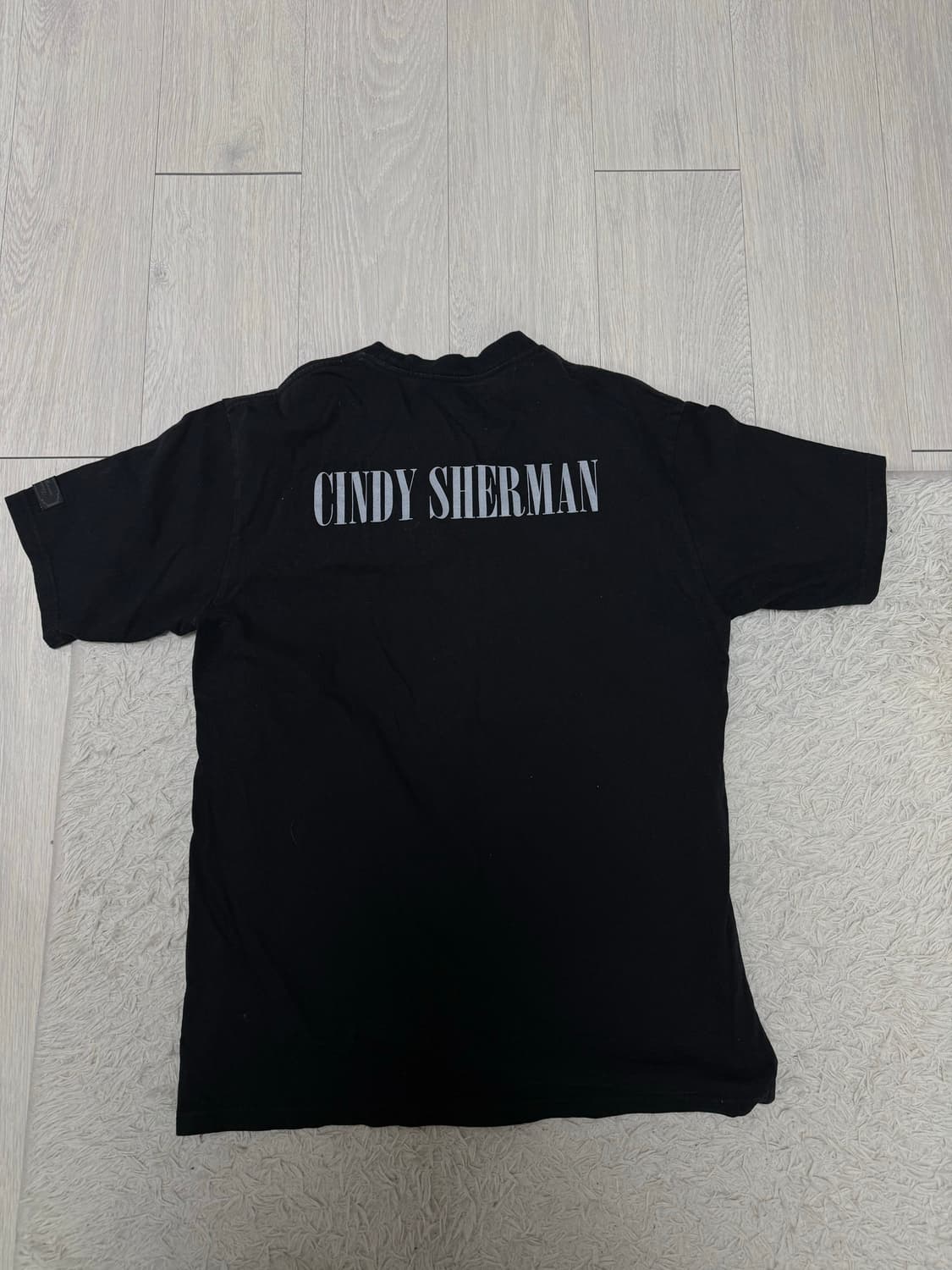 (3) 언더커버 신디 셔먼 티셔츠 블랙 상품이미지2