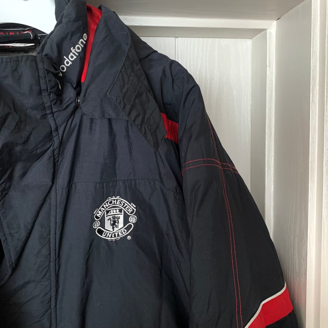 엄브로 맨유 빈티지 패딩 파카 vodafone 맨체스터 유나이티드 상품이미지2