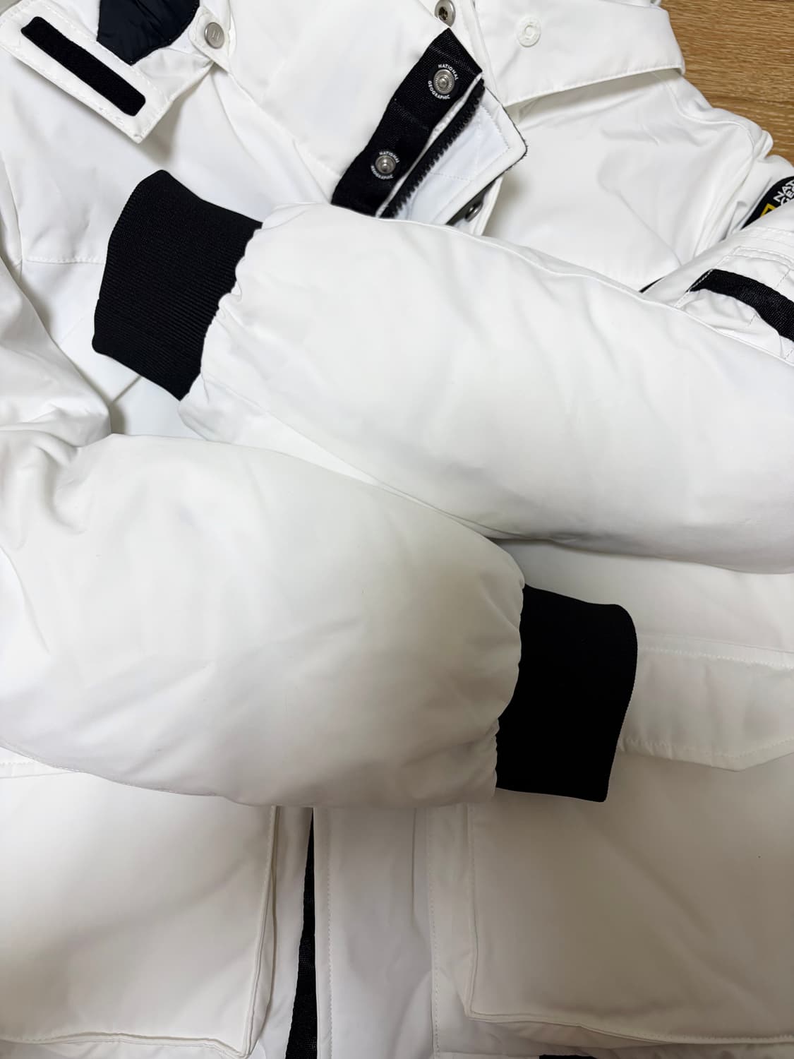 내셔널지오그래픽 타루가 숏패딩 화이트 s 상품이미지2